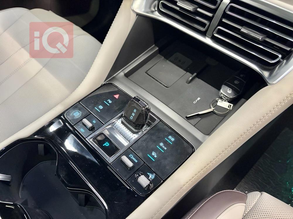 https://cdn.iqcars.io6439b467-84d0-407b-a8ce-d7fbee582fe2_7.jpg
